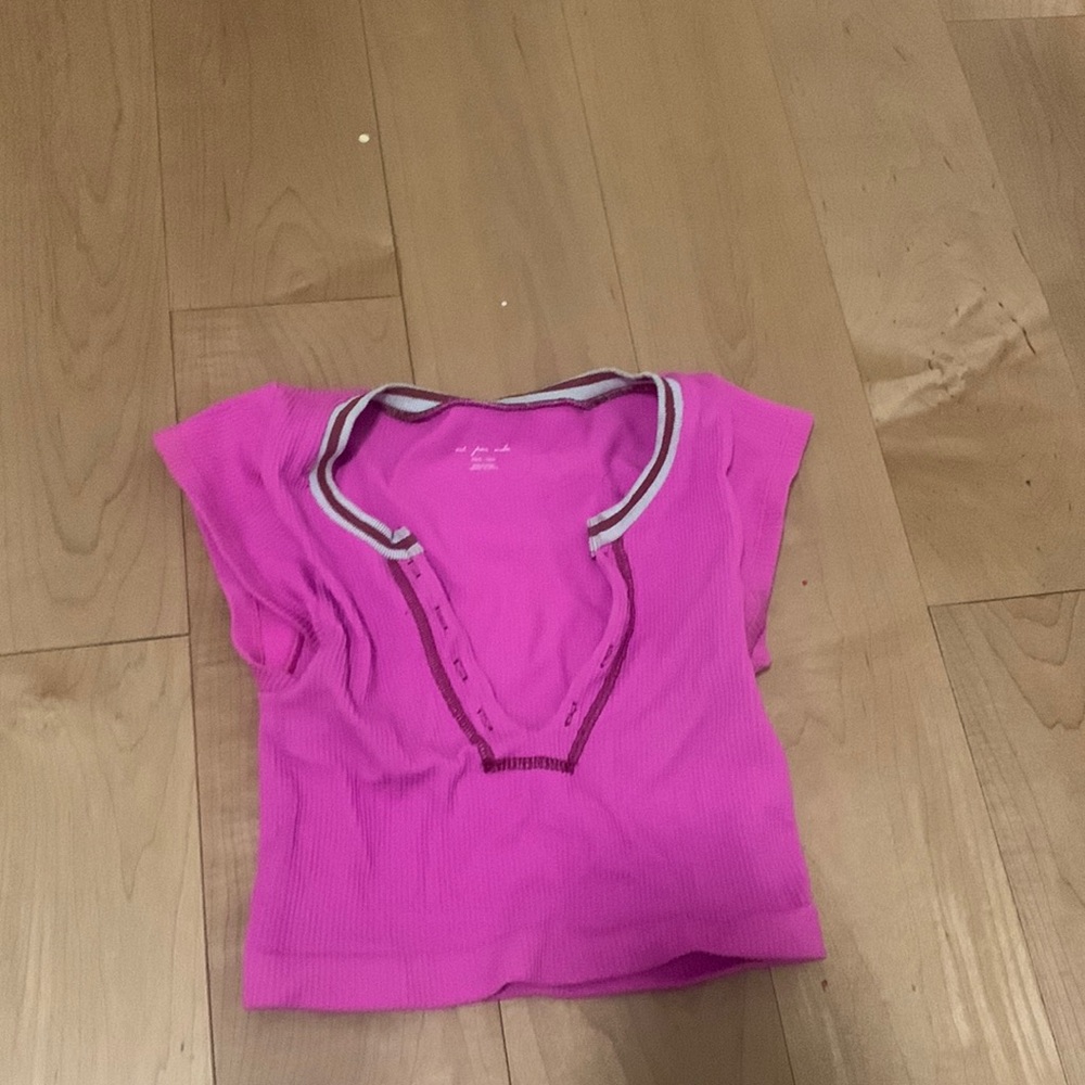 UNUSED PERFECT CONDITION urban outfitters top